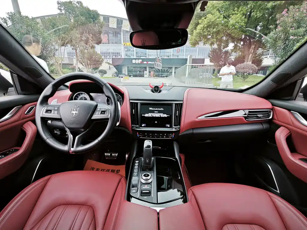 Maserati Levante — миниатюра 8