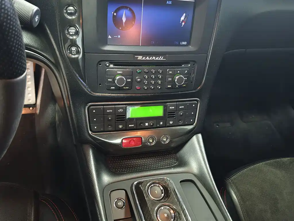 Maserati GranTurismo — миниатюра 6