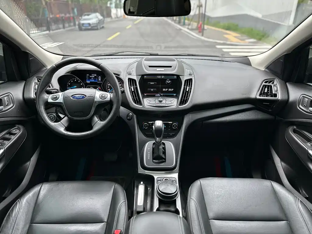 Ford Kuga — миниатюра 11
