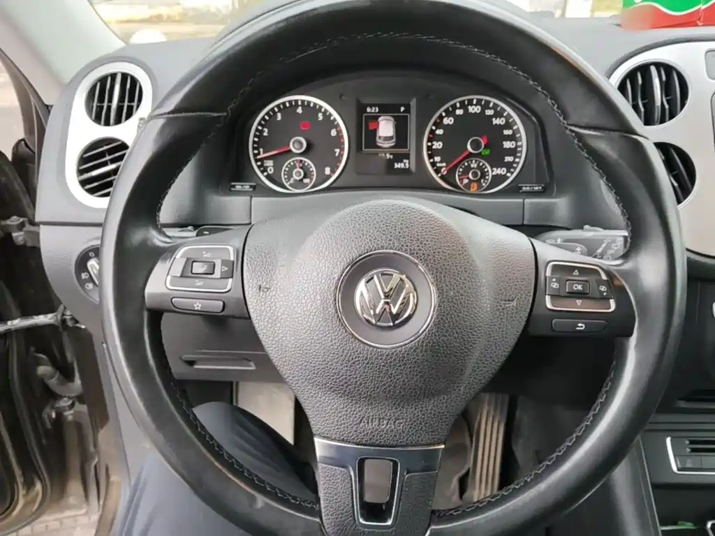 Volkswagen Tiguan — миниатюра 11
