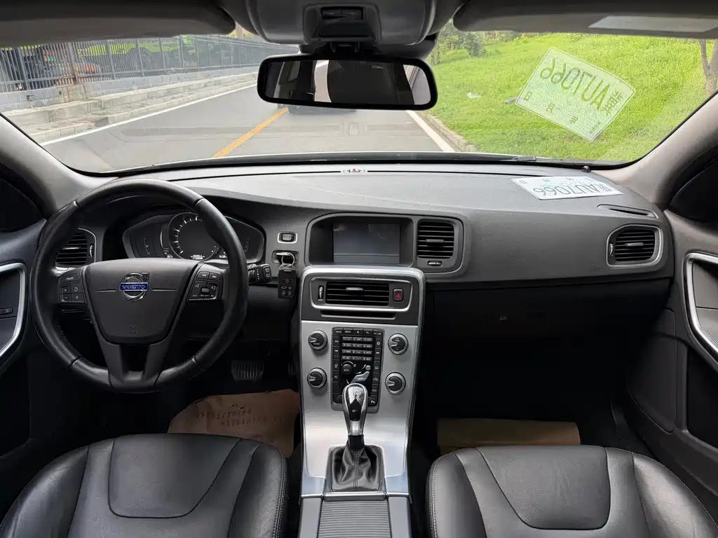 Volvo V60 — миниатюра 4