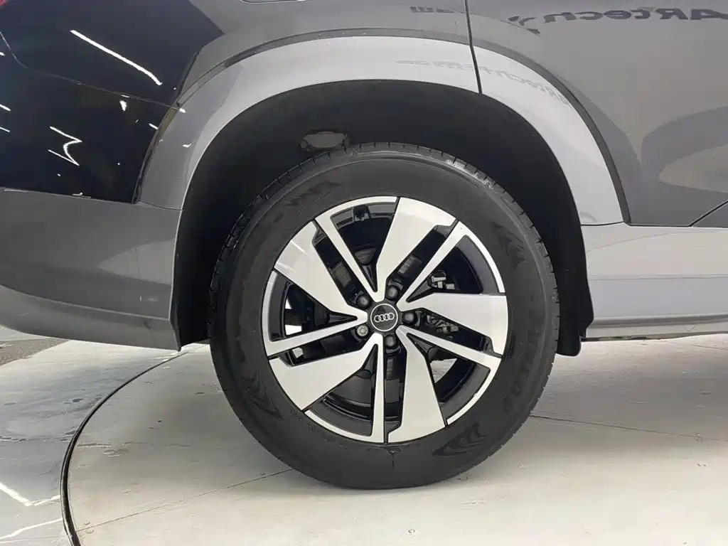 Audi Q6 — миниатюра 11