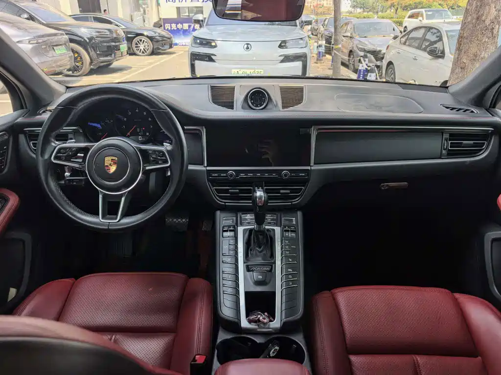 Porsche Macan — миниатюра 2