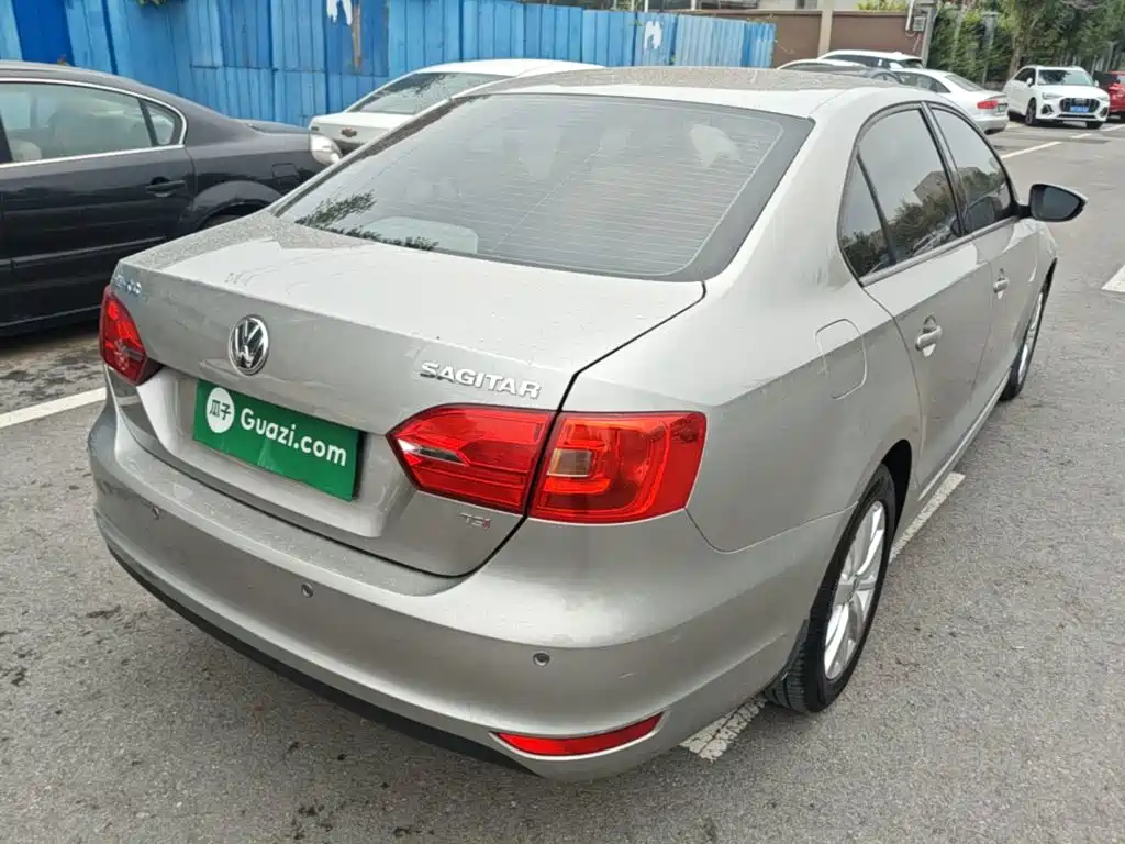 Volkswagen Sagitar — миниатюра 7