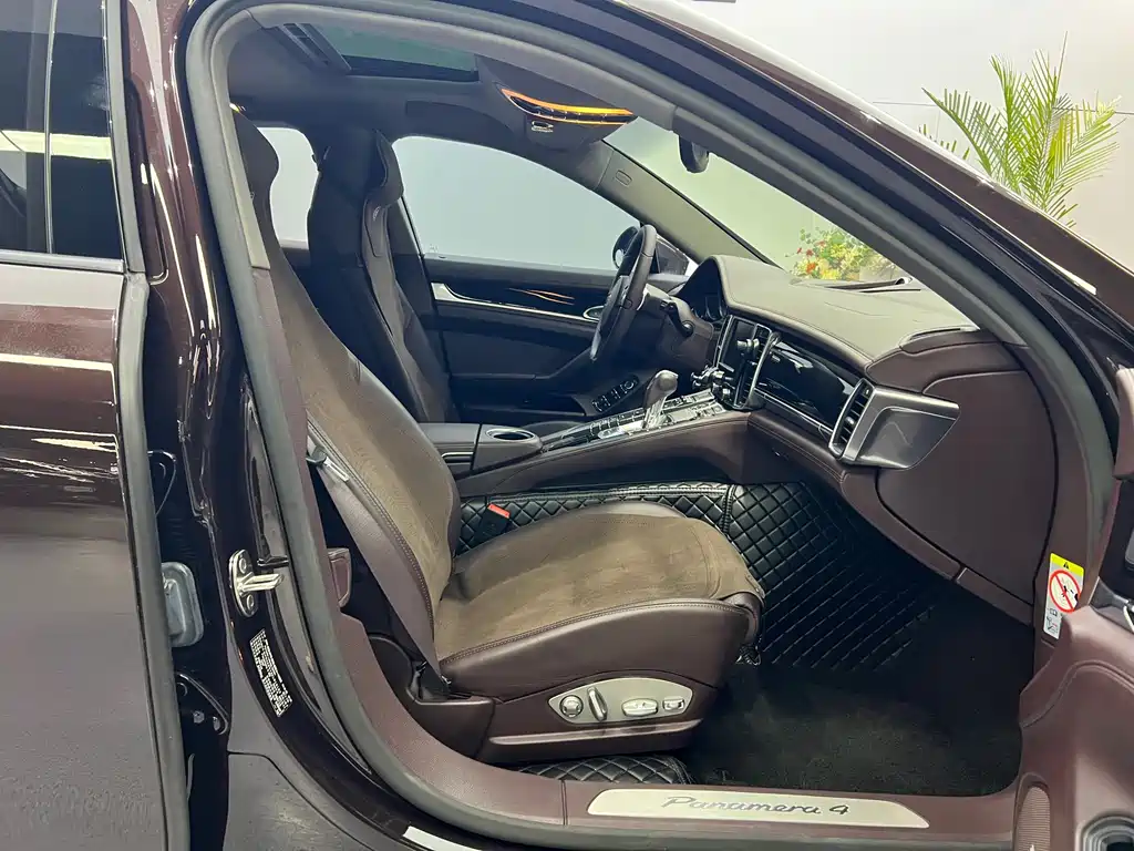 Porsche Panamera — миниатюра 10