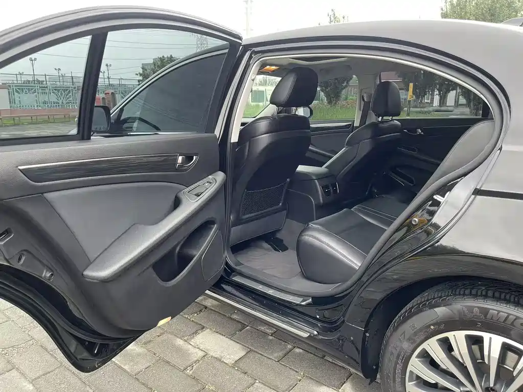 Hongqi H7 1.8T Comfort Edition, фото 13