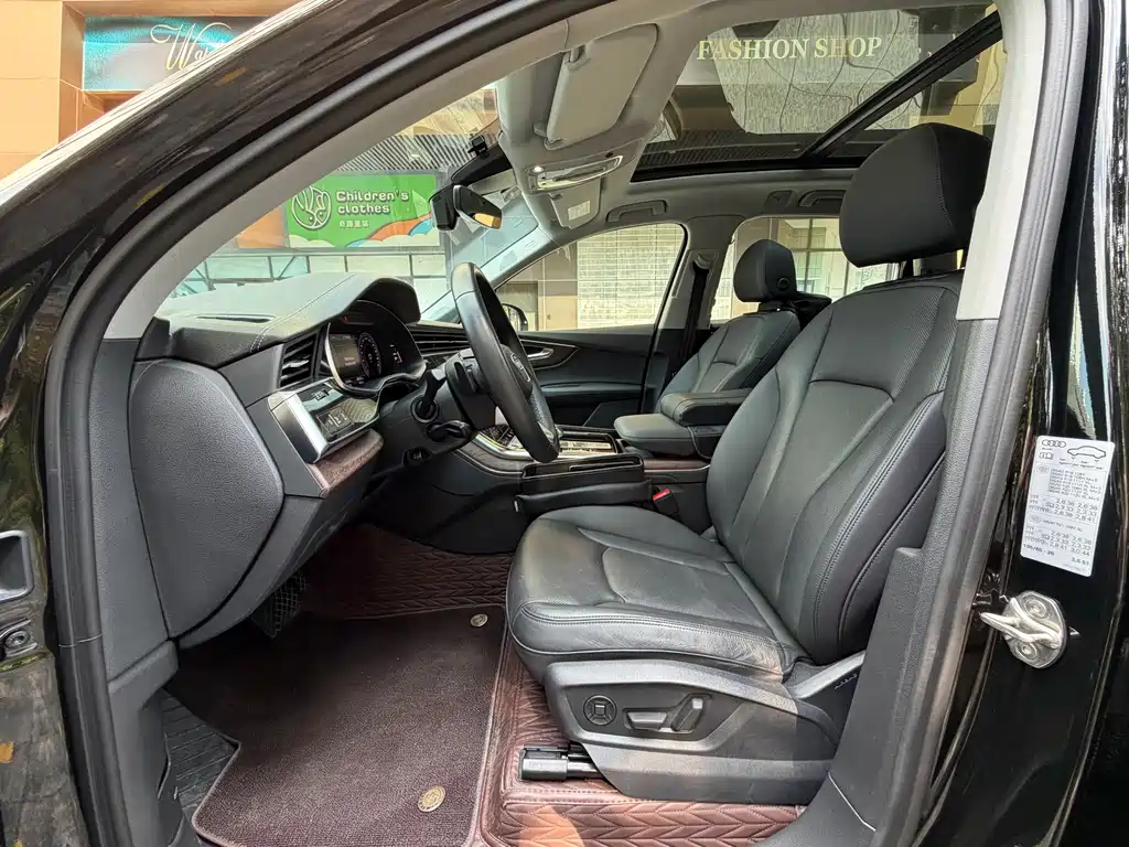 Audi Q7 — миниатюра 6