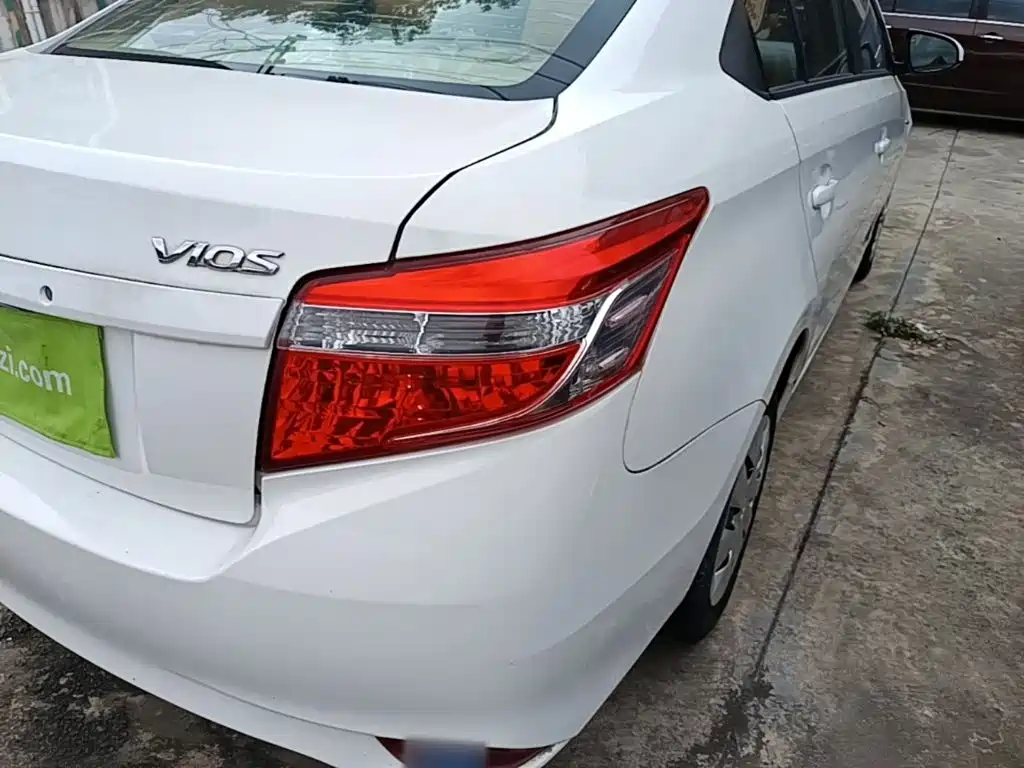 Toyota Vios — миниатюра 8