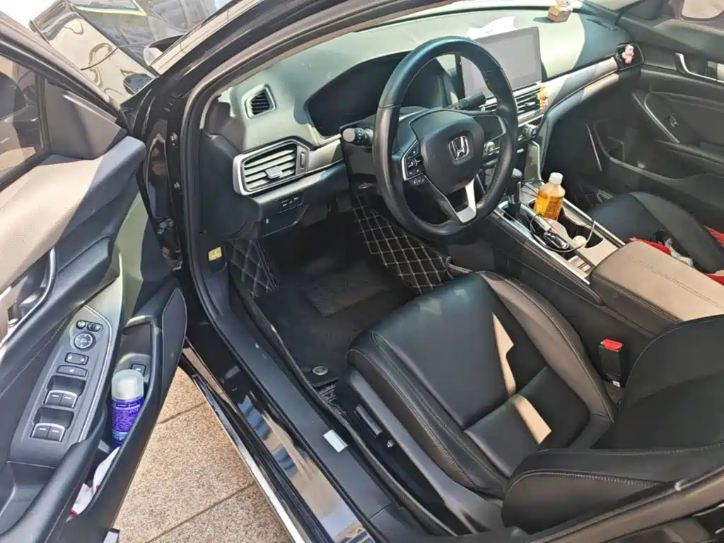 Honda Accord — миниатюра 16