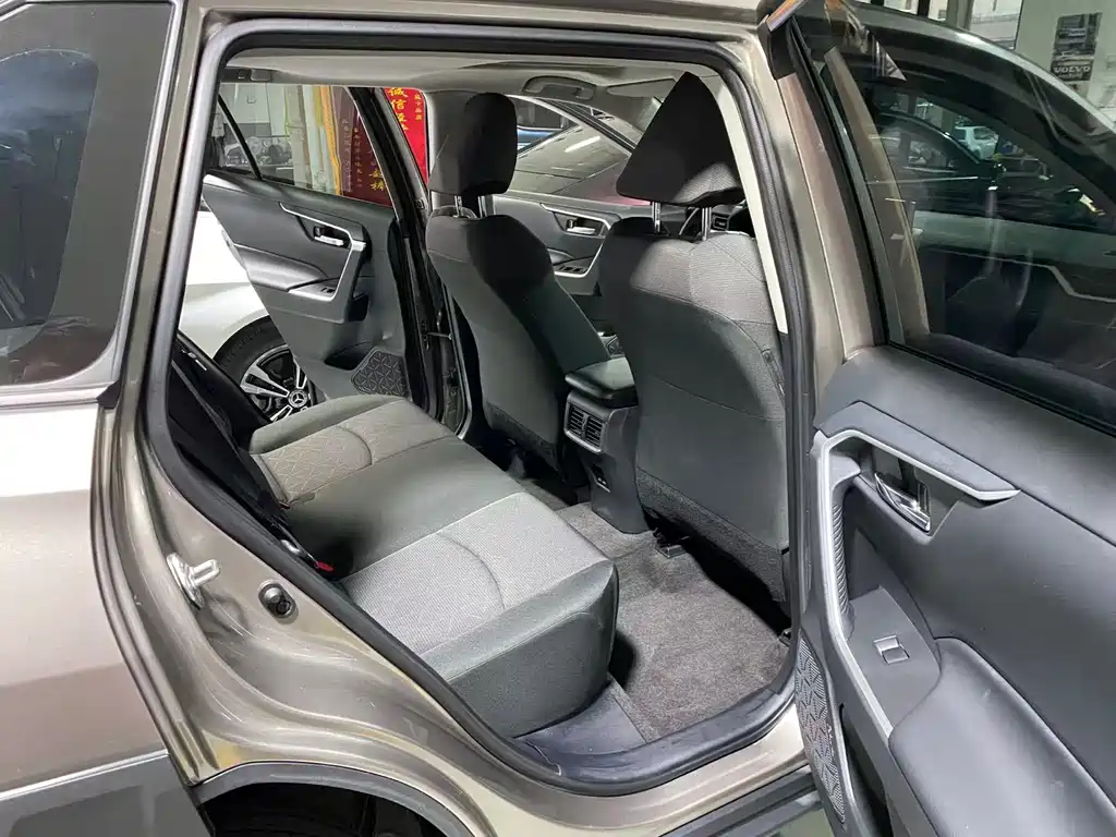 TOYOTA RAV4 RONGFANG