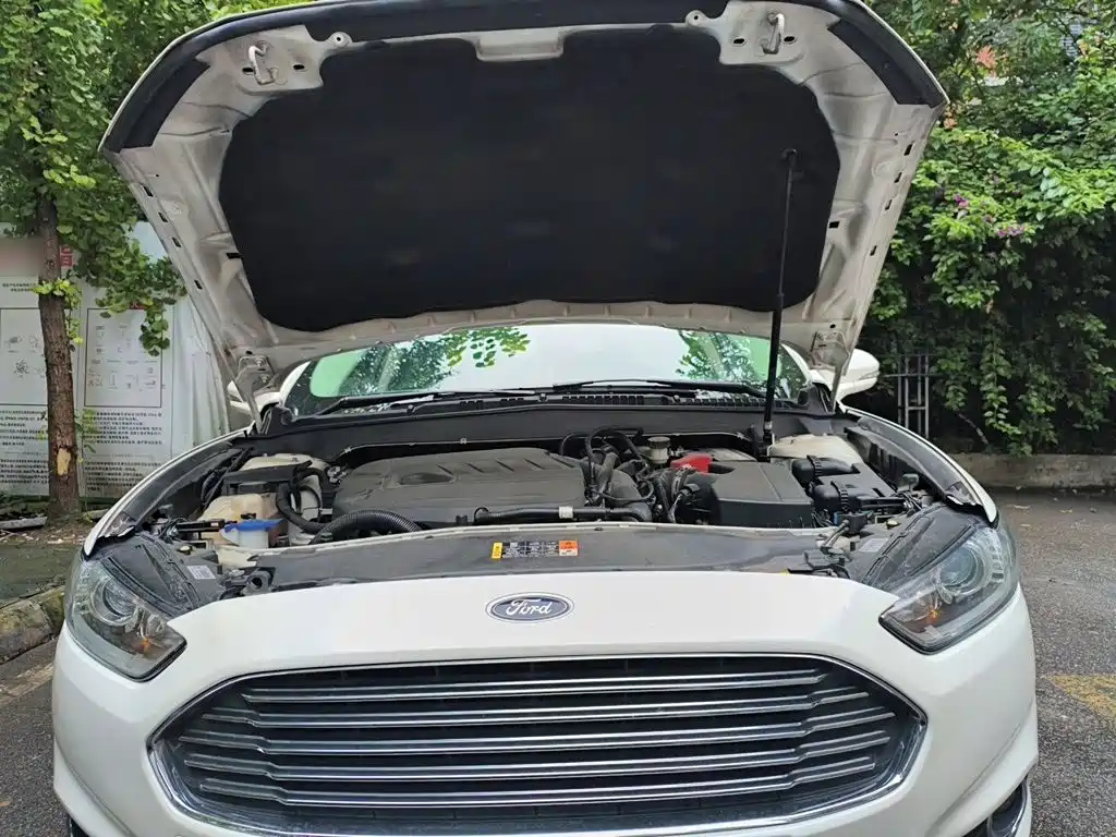 Ford Mondeo — миниатюра 11