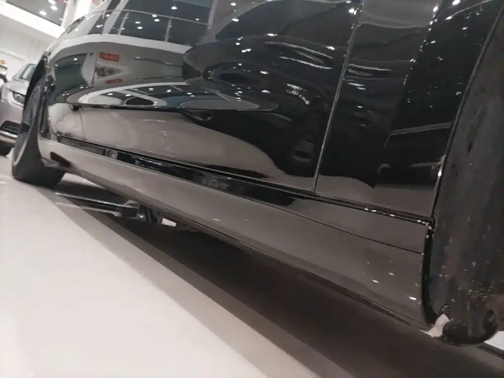 Tesla Model 3 — миниатюра 21