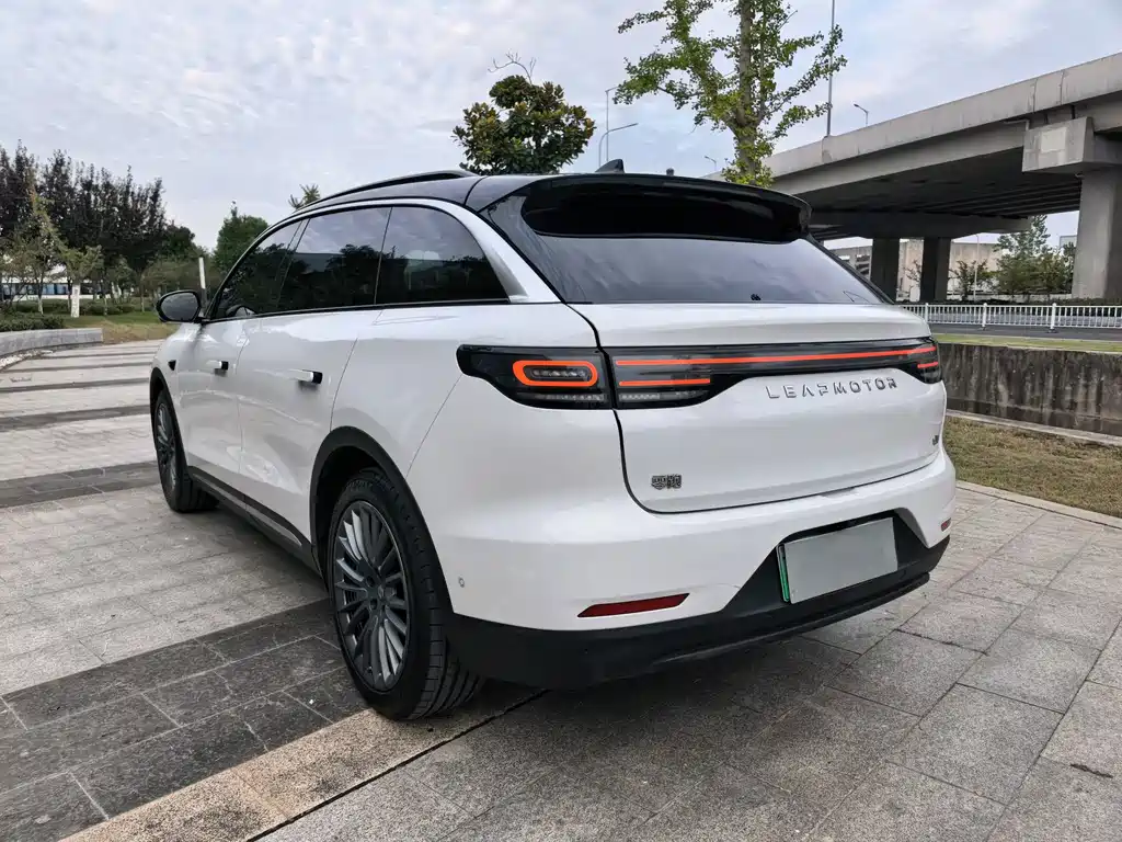 Leapmotor Leapmotor C11 — миниатюра 10