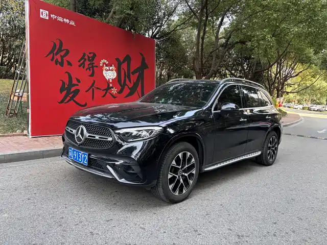MERCEDES-BENZ GLC