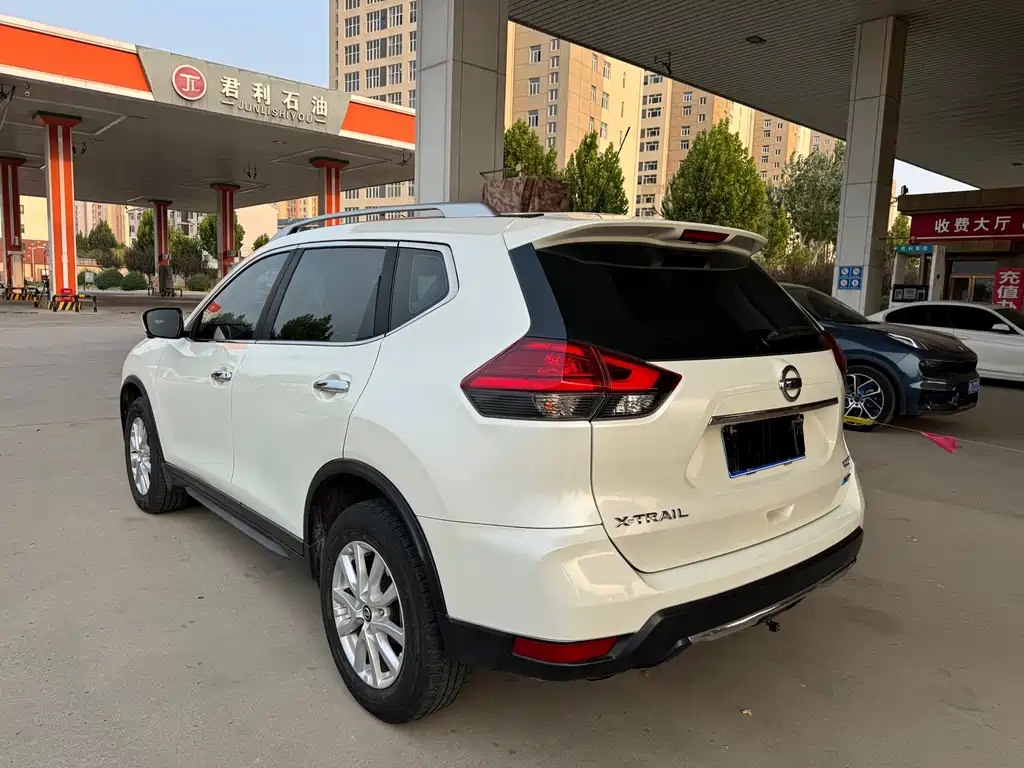 Nissan X-Trail — миниатюра 15