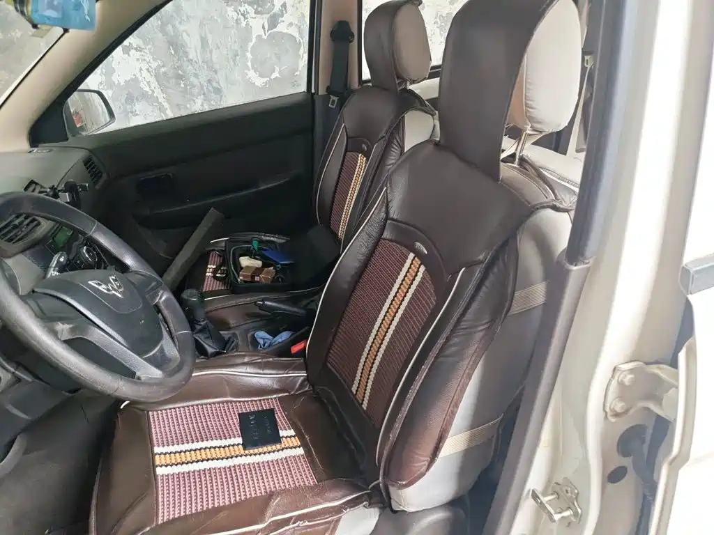 Wuling Hongguang — миниатюра 8