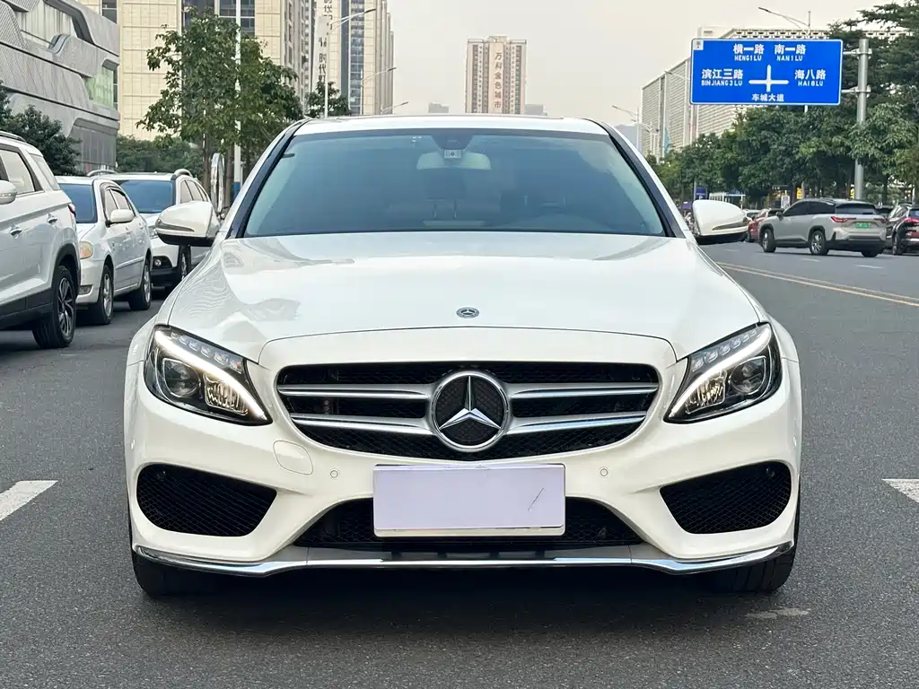 Mercedes-Benz C-Class — миниатюра 2