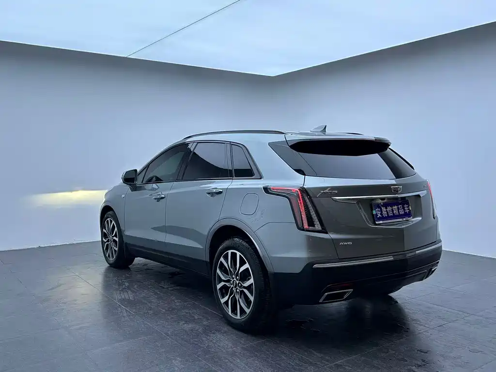 CADILLAC XT5