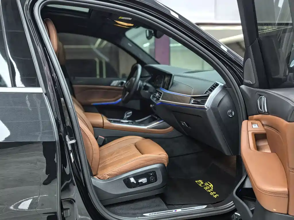 BMW X7 — миниатюра 12