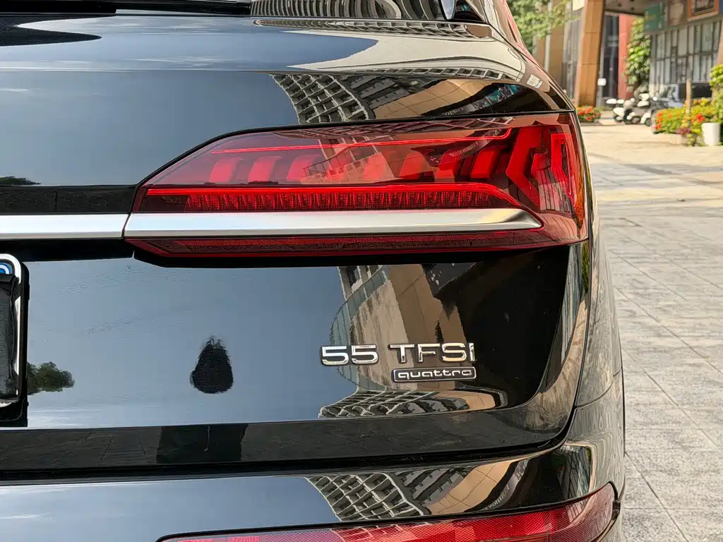 Audi Q7 — миниатюра 14