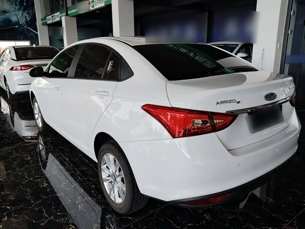 Chery New Energy Arrizo e — миниатюра 5