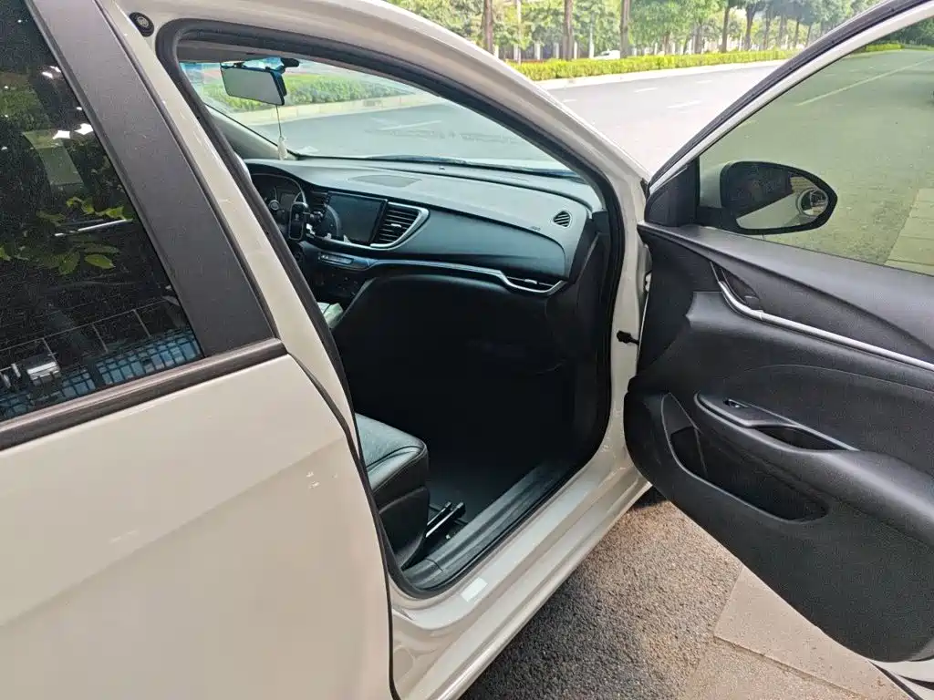 Buick Excelle — миниатюра 19