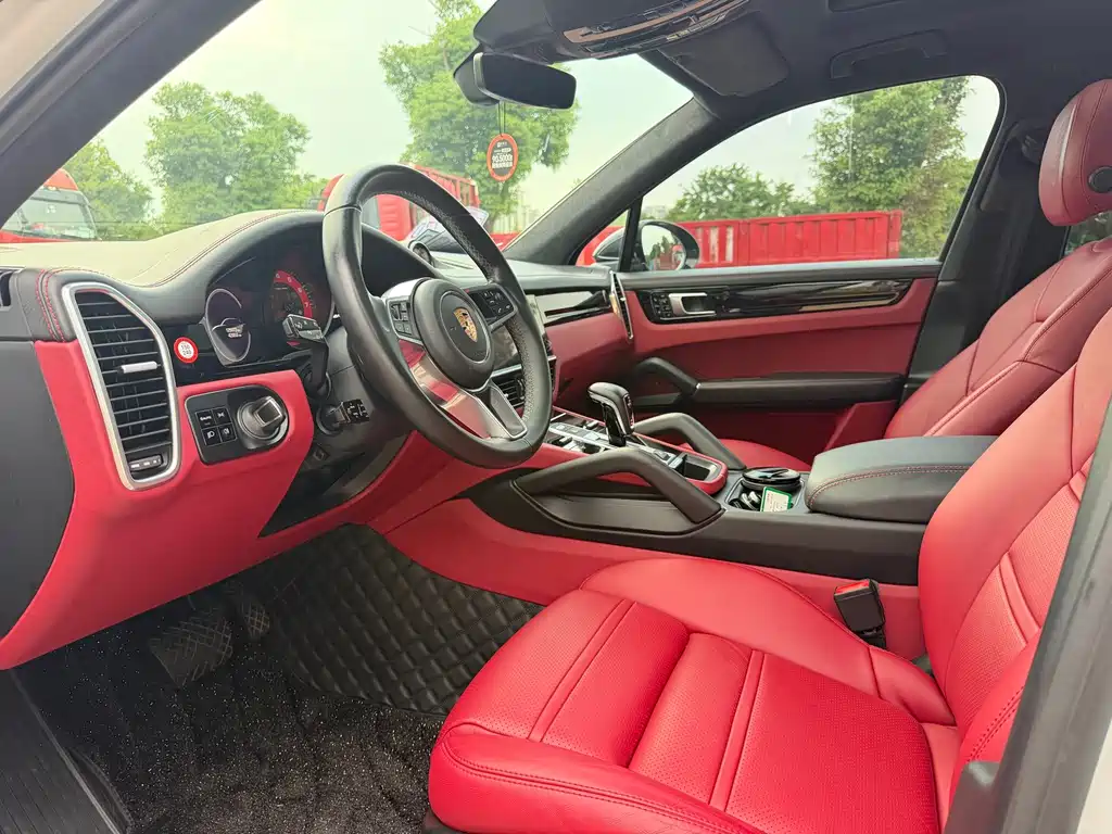 Porsche Cayenne — миниатюра 8