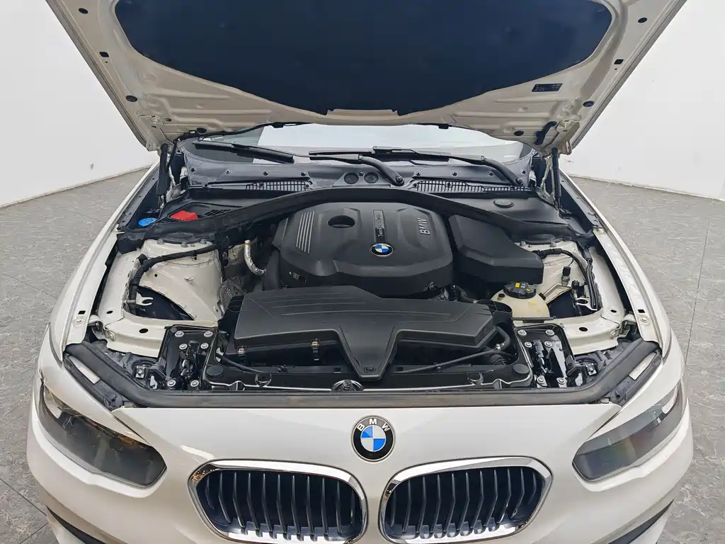 BMW 1 Series (Import) — миниатюра 12