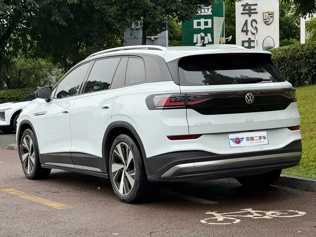 Volkswagen ID.6 Crozz — миниатюра 4