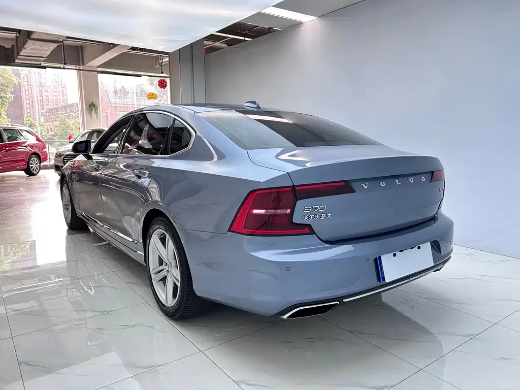 Volvo S90 — миниатюра 6