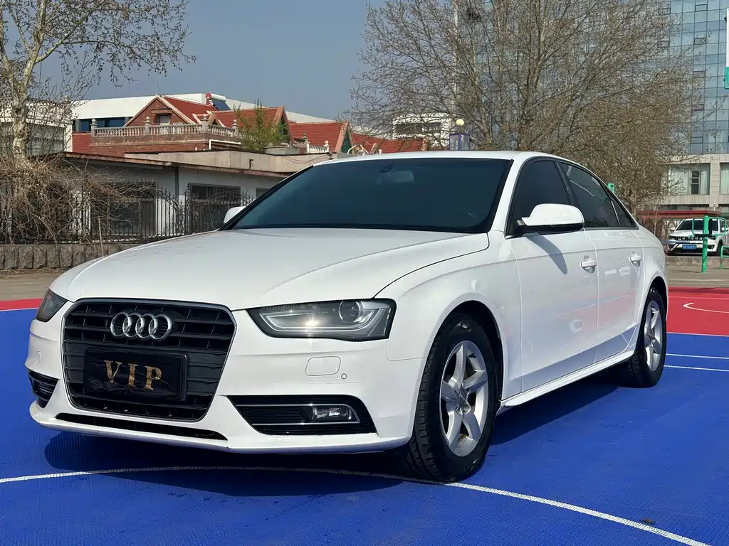 Audi A4L 2015