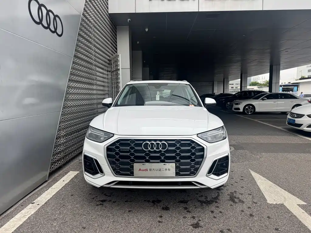 Audi Q5L — миниатюра 2
