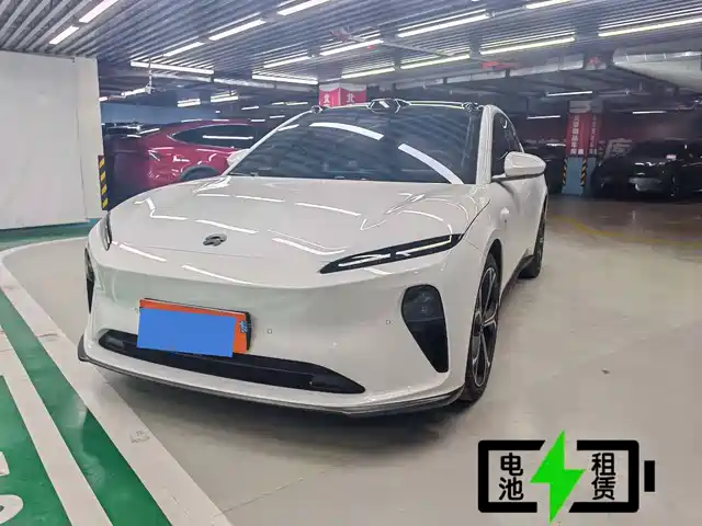 NIO NIO ET5 2023