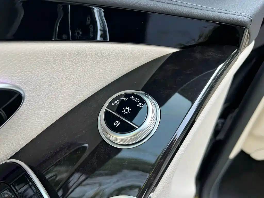 Mercedes-Benz S-Class — миниатюра 14