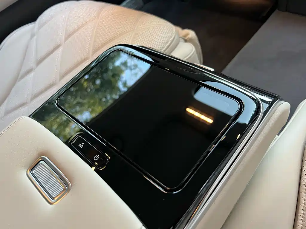 Mercedes-Benz S-Class — миниатюра 26