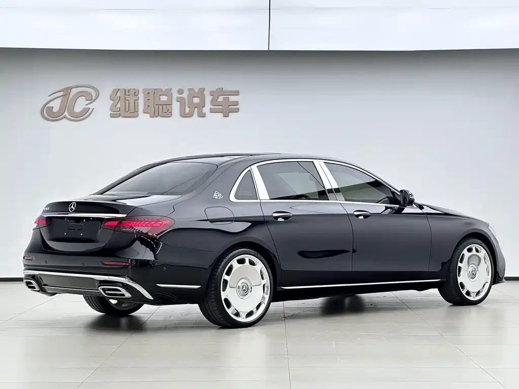 Mercedes-Benz E-Class — миниатюра 4
