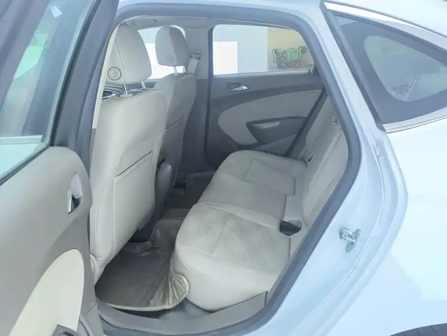Buick Excelle — миниатюра 11