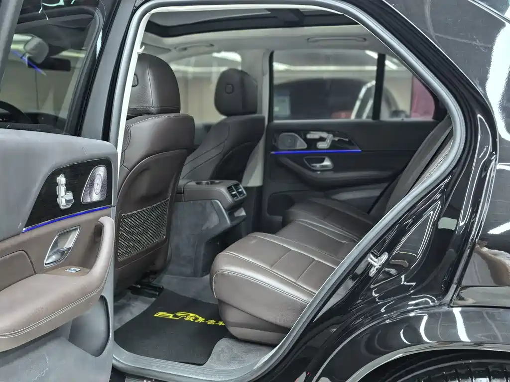 Mercedes-Benz GLE (Import) — миниатюра 11