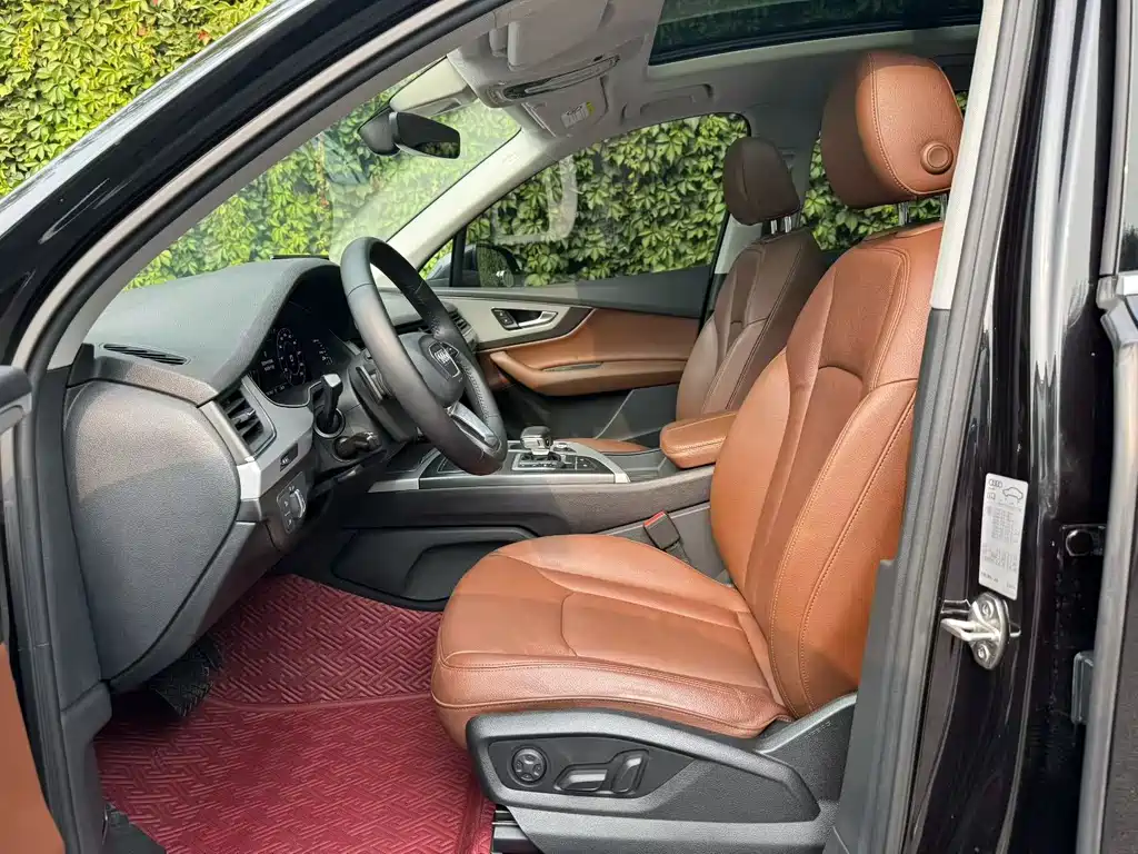Audi Q7 — миниатюра 5