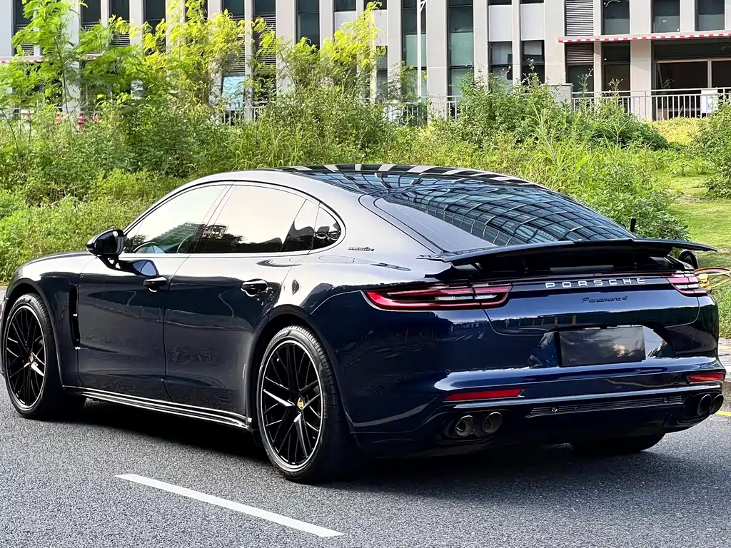 Porsche Panamera — миниатюра 12