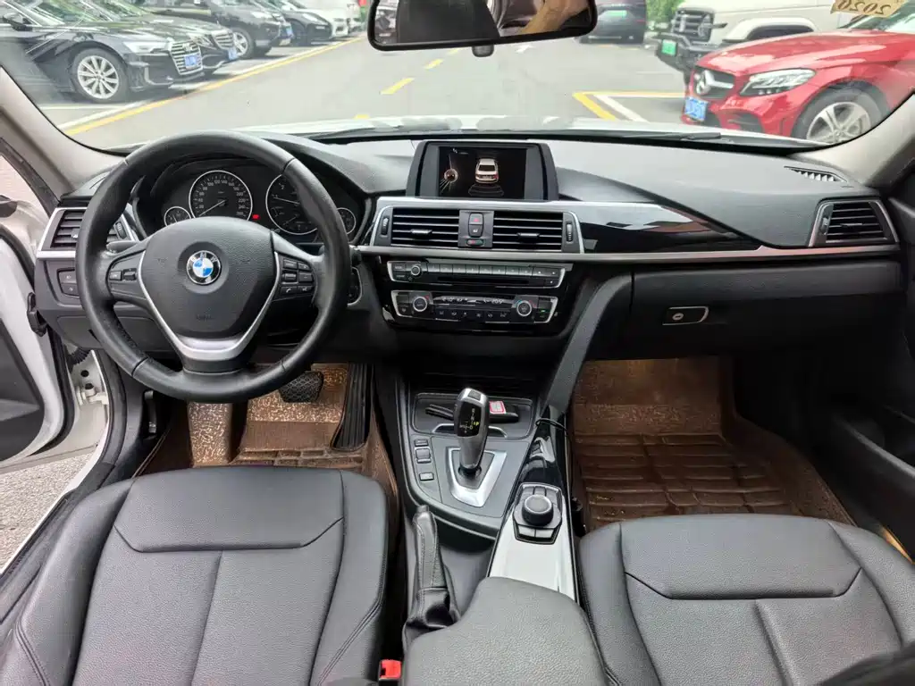 BMW 3 Series — миниатюра 13