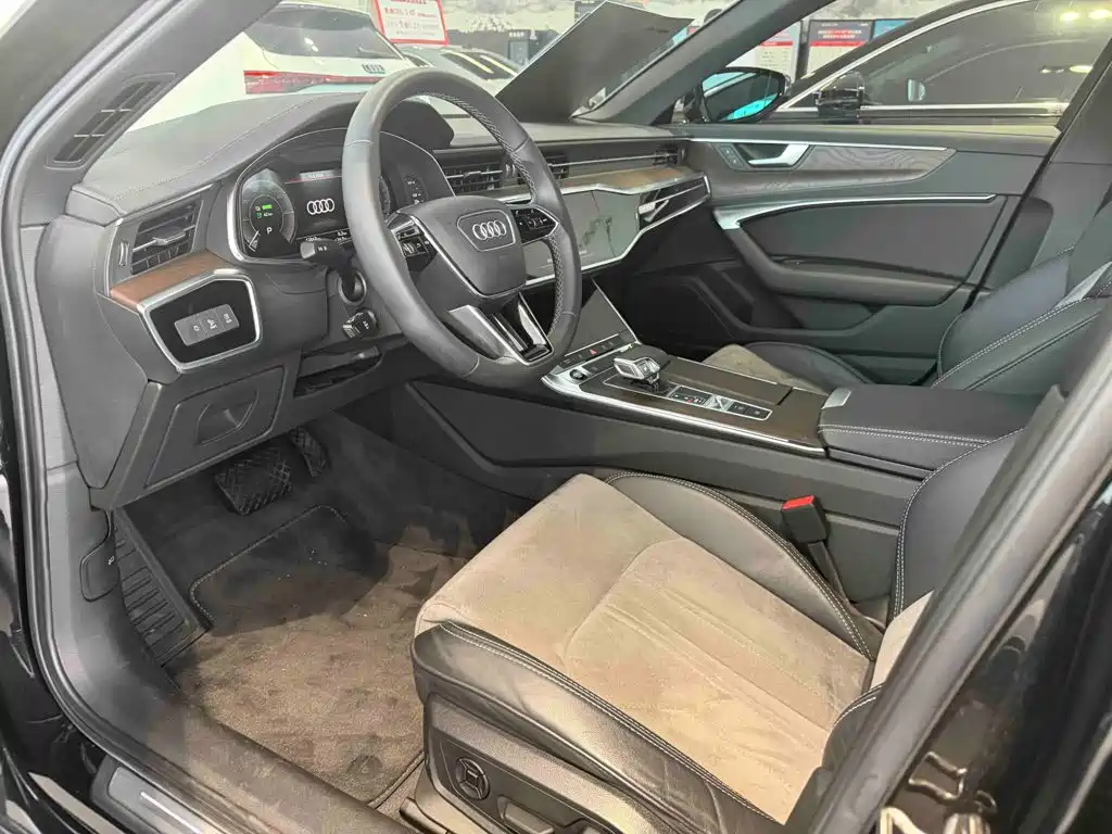 Audi A6L New Energy — миниатюра 6