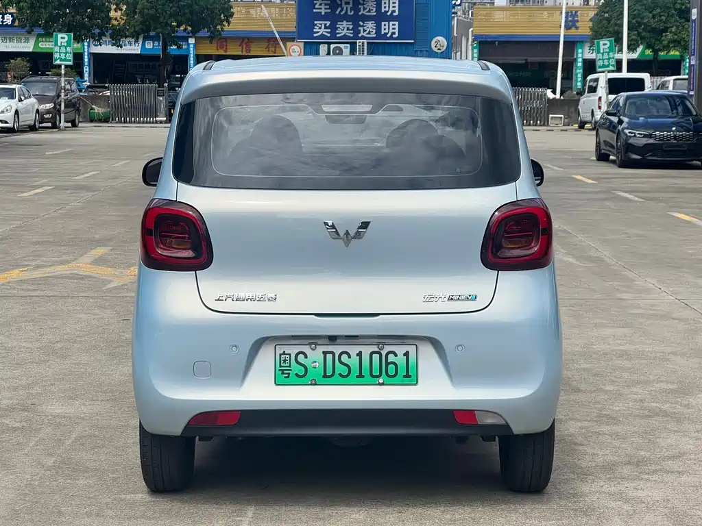 Wuling MINIEV — миниатюра 8