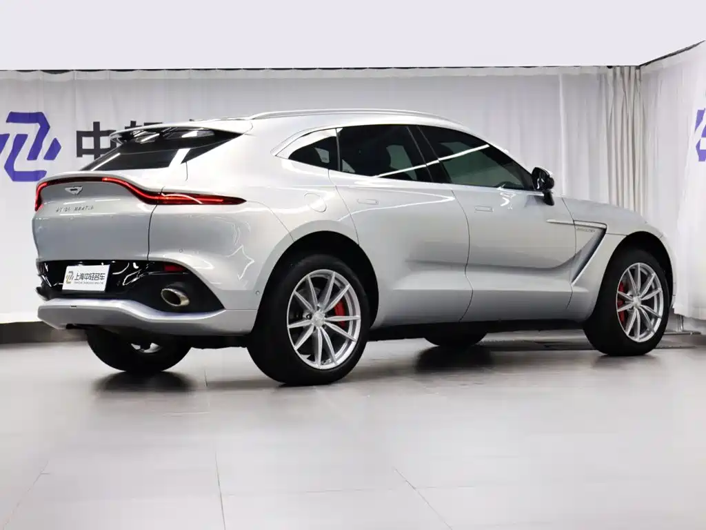 Aston Martin DBX — миниатюра 3