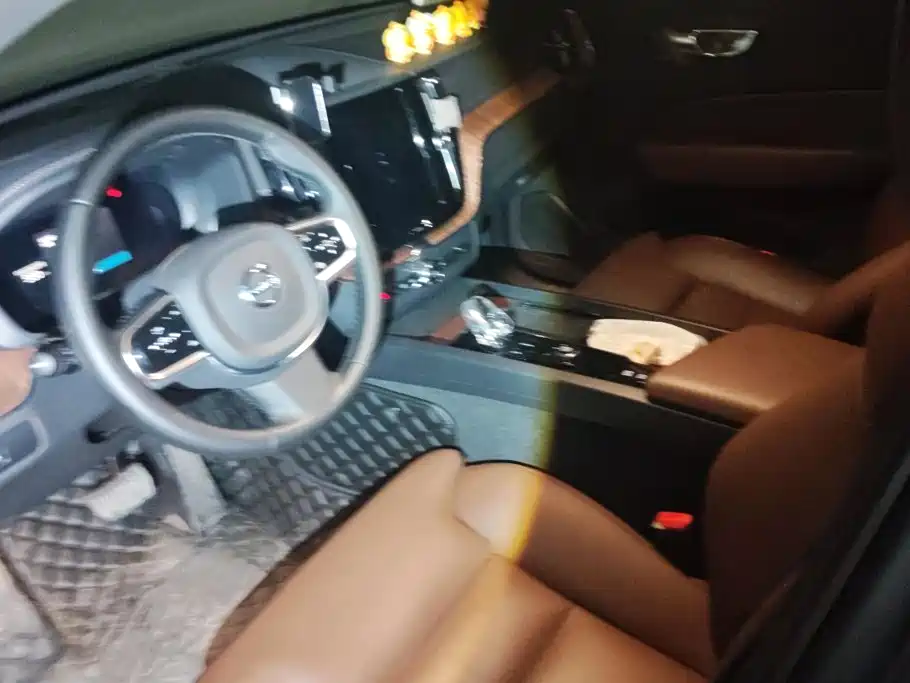 Volvo XC60 — миниатюра 12