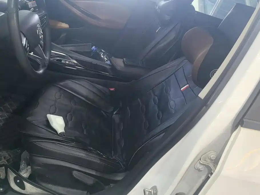 Buick Verano — миниатюра 9