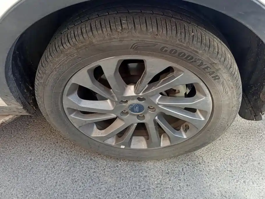 Ford Equator — миниатюра 6