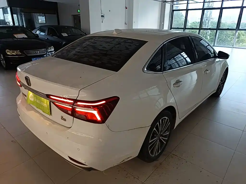 Roewe i6 Classic — миниатюра 7