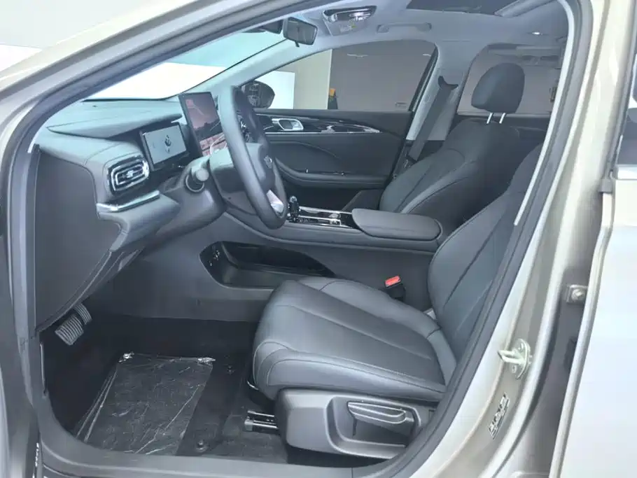 Geely Emgrand — миниатюра 9