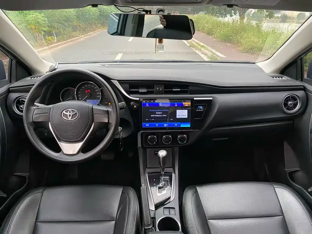Toyota Corolla — миниатюра 8